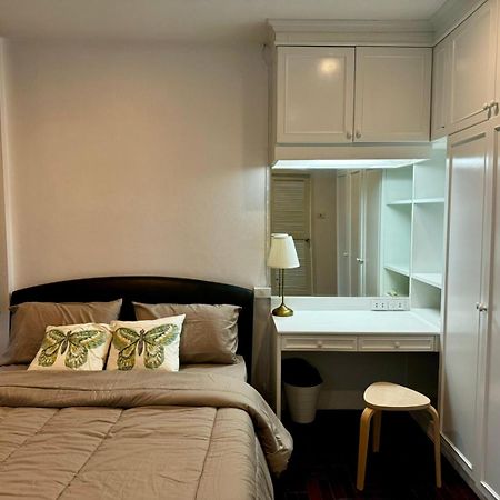 Comfy Crib Hostel 2 Bangkok Exterior photo